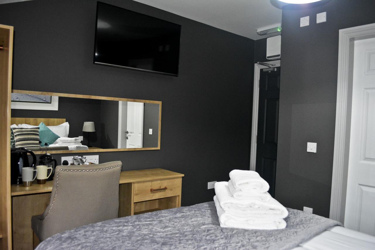 The Ugly Duckling Bed & Breakfast Telford Ngoại thất bức ảnh